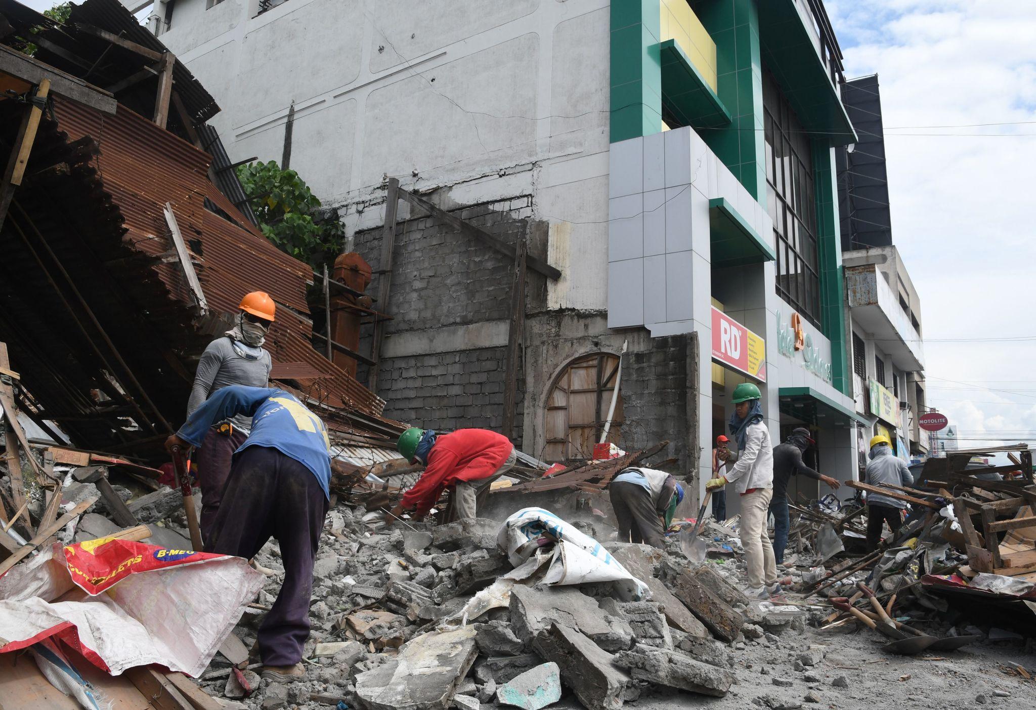 Earthquake Shakes Southern Philippines, Tsunami Alert Issued